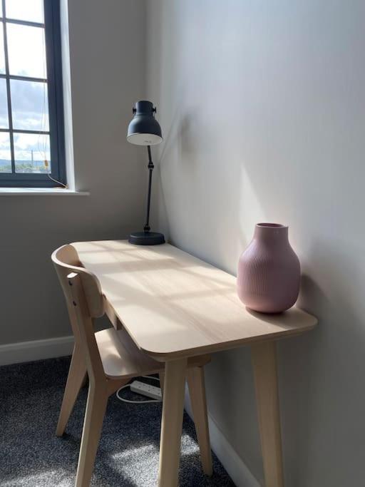 Chic Mill Conversion Beside Piece Hall & Eureka! Halifax Extérieur photo